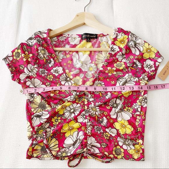 NWT Bold Vintage Floral Cropped Ruched Drawstring Top - Picture 6 of 12
